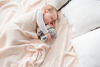 כמה תינוק צריך לישון ולמה זה כל כך חשוב?