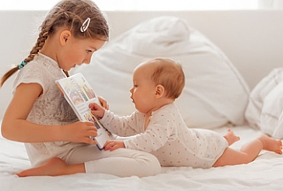 משחק ילדים: על החשיבות של משחק להתפתחות תינוקות