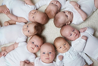 שלבי התפתחות תינוקות לפי חודשים