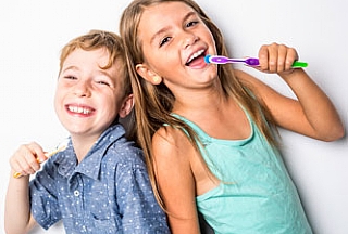 הידעת? חשוב לשמור על נקיון השיניים כבר מההתחלה