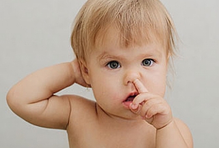 התינוק מצונן? כך תתמודדו עם האף הסתום